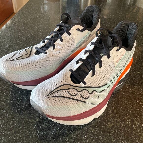 Saucony Endorphin Azura - M9 - 2 miles main image 5